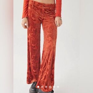 Urban Outfitters Isla Velvet Burnout Flare Pants size 0